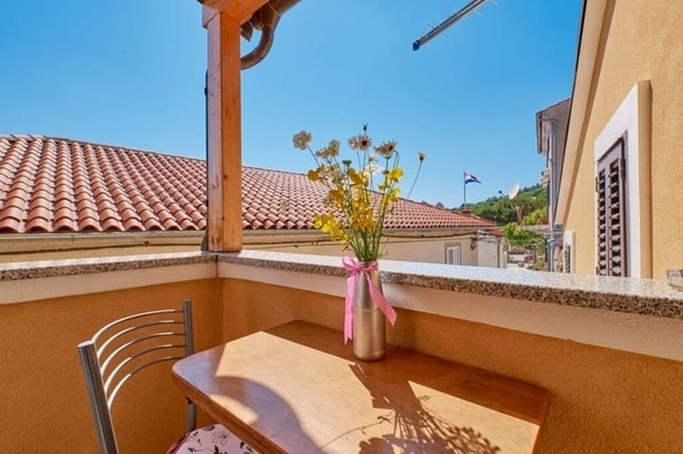 Balcony 2