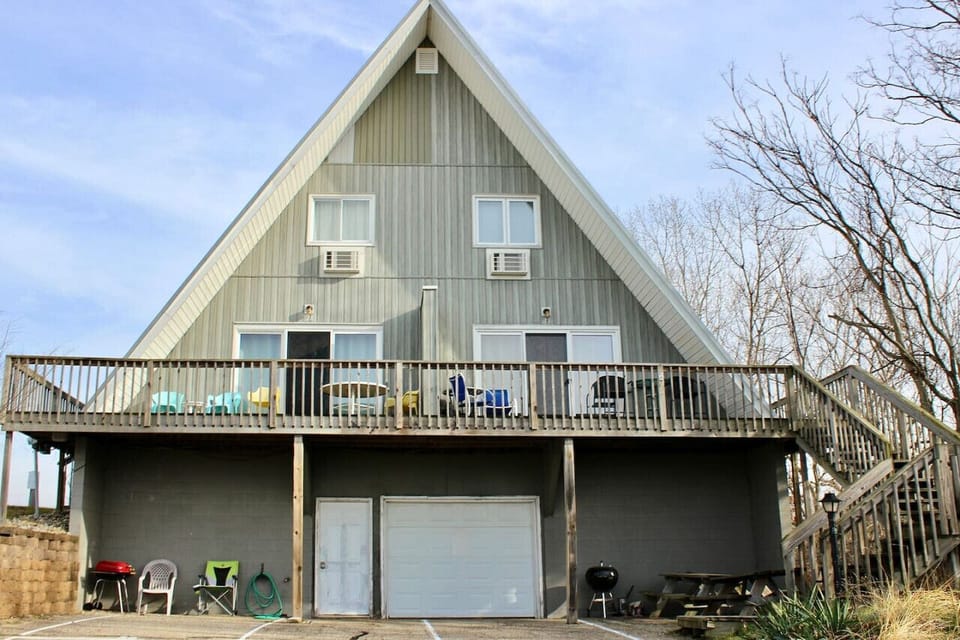 Take the side Stairs - Side Deck for Access to Front Door!