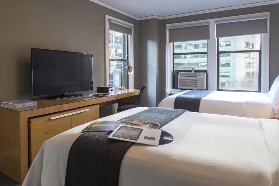 Unit with 2 Double size beds