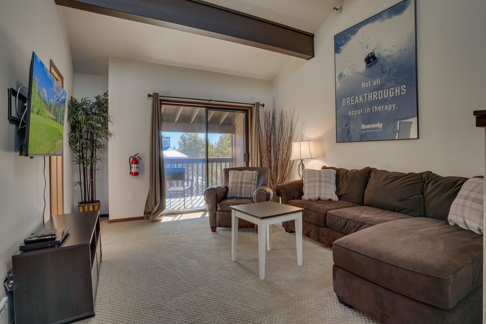 upstair living room 2