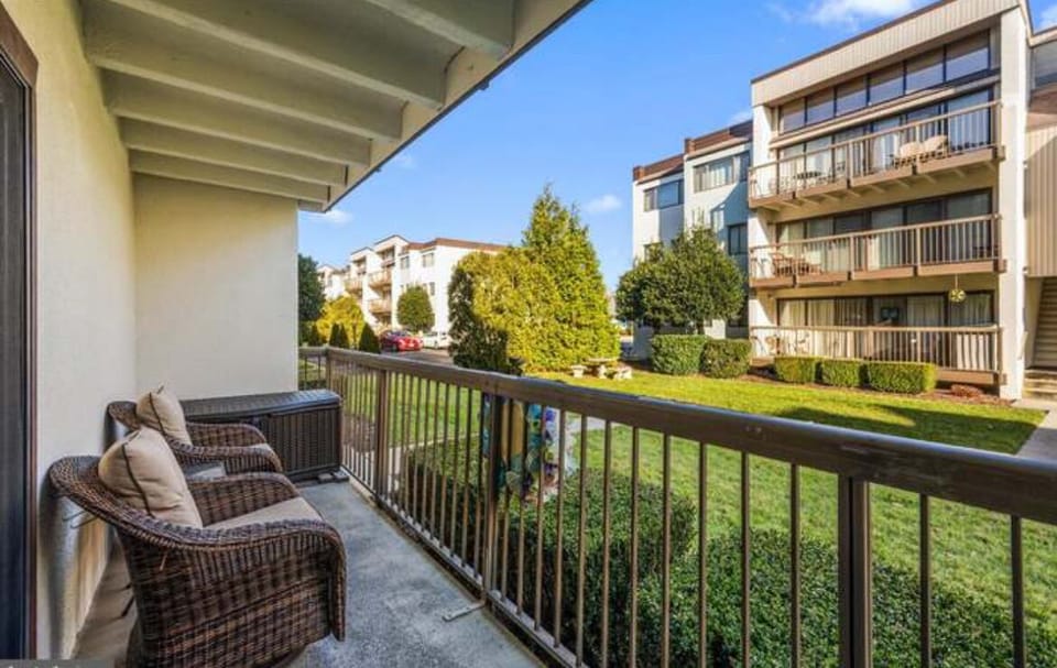 Balcony overlooking the courtyard