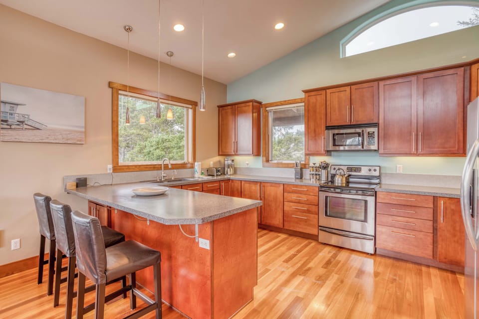 Kitchen Area with seating