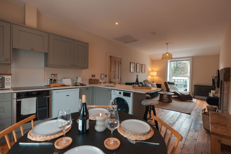 Open plan kitchen/living area - Francis