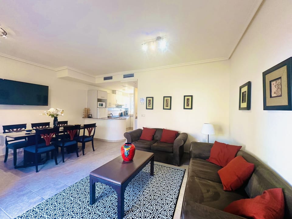 Living Room / Lounge