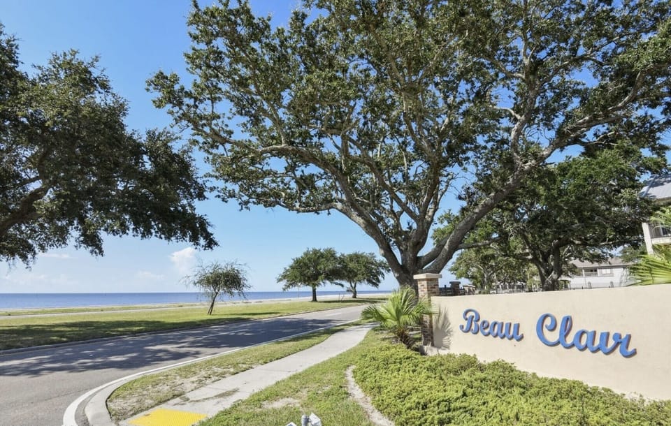 Entrance to Beau Clair