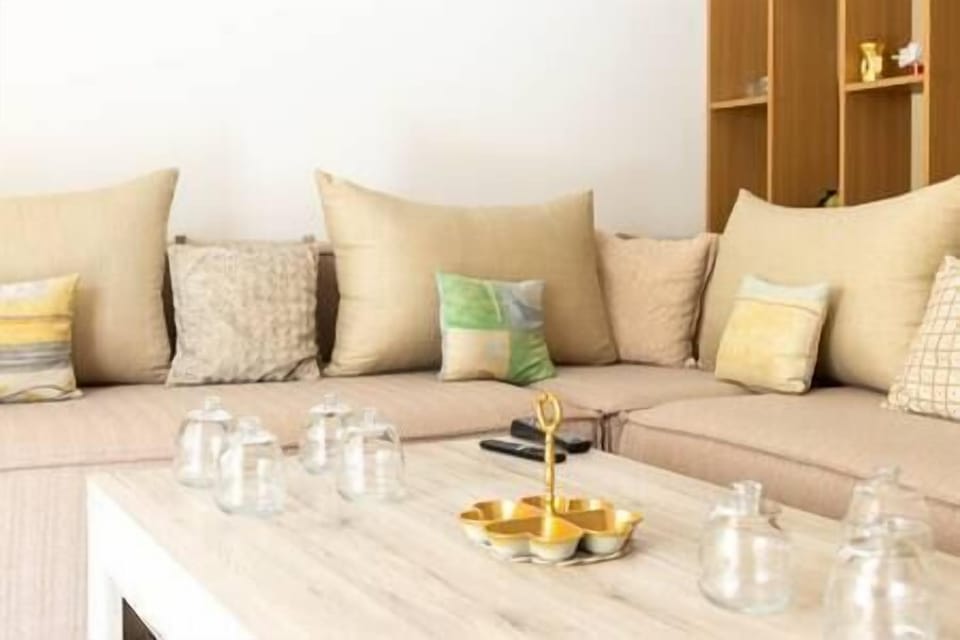 Living Room (4)