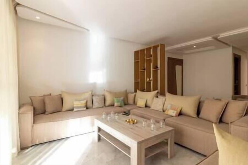 Living Room (5)