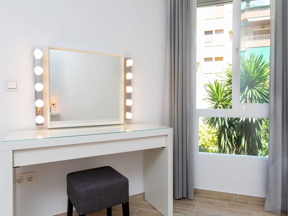 Mirror, Property, Cabinetry, Plant, Table, Rectangle, Window, Drawer, Wood, Building