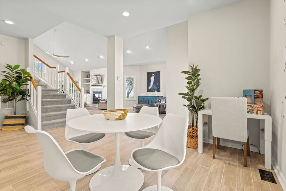 Breakfast Table - Entry Level