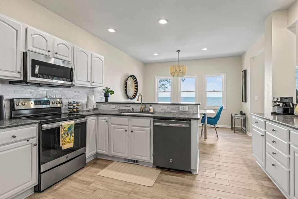Kitchen - Top Level
