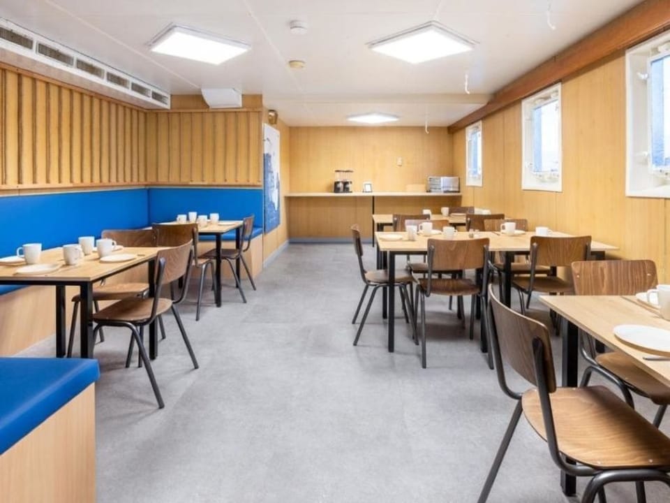 4er Kajüte - Arcona - Hostel on the Water Bed and Breakfast in Wilhelmshaven