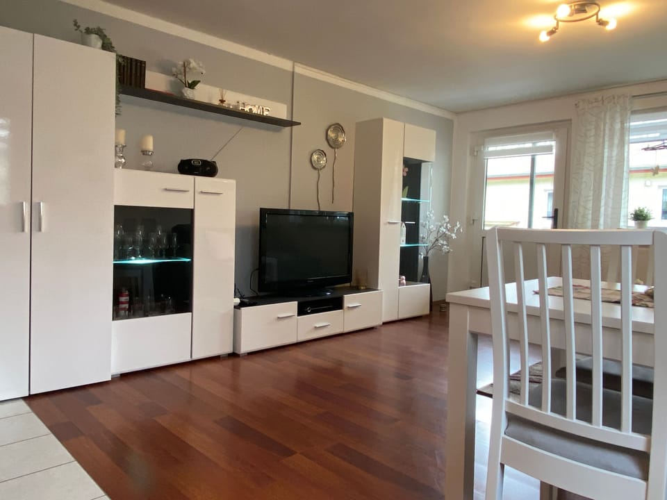 Xl-bungalow Links & Rechts - Bungalow am Hellbach im Ostseeland - XL Apartment in Mecklenburg-Vorpommern, Germany