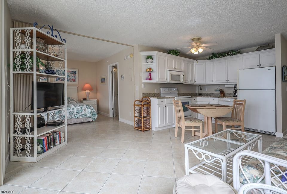 Estero Beach And Tennis Club 804A