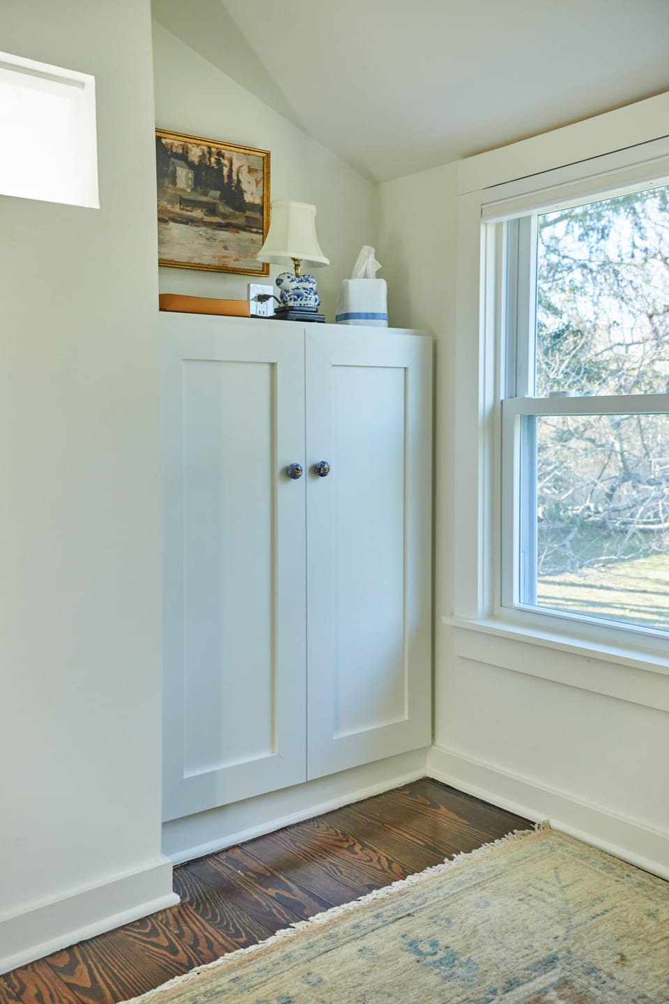 shelving unit in twin bedroom