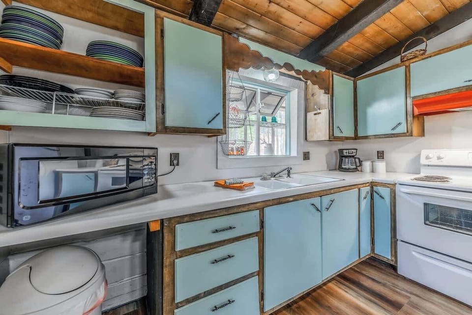 Fully stocked kitchen ready for home-cooked meals or mountain morning breakfasts