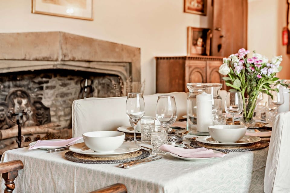 The Court House Dining Room - StayCotswold