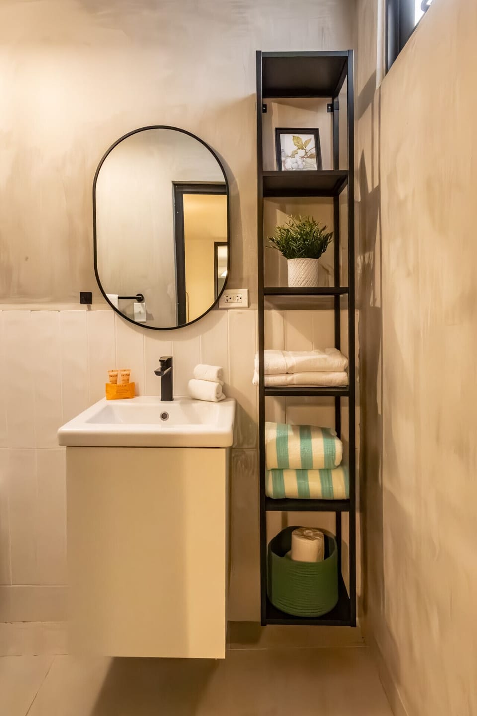 Full bathroom