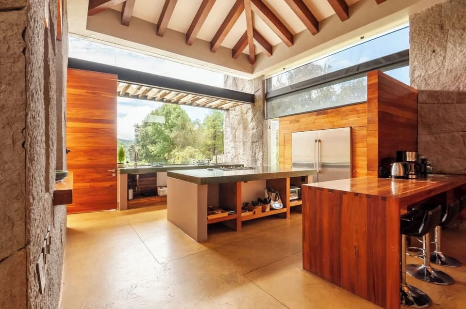 La cocina está preparada para cocinar todo lo que quieras.