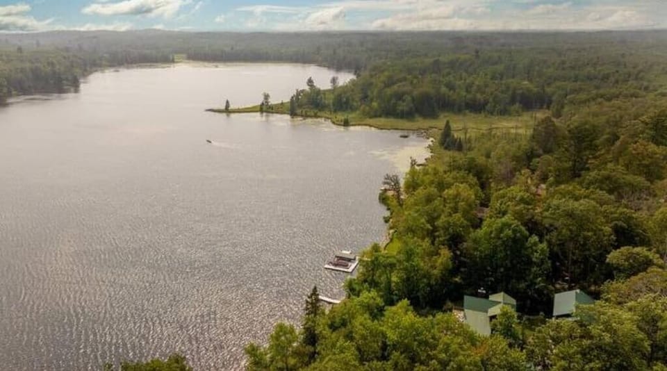 Very peaceful & quiet lake