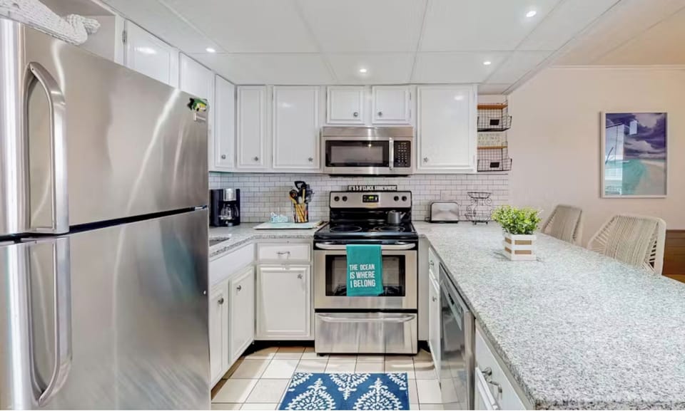Fully Upgraded Kitchen with all the add ons!