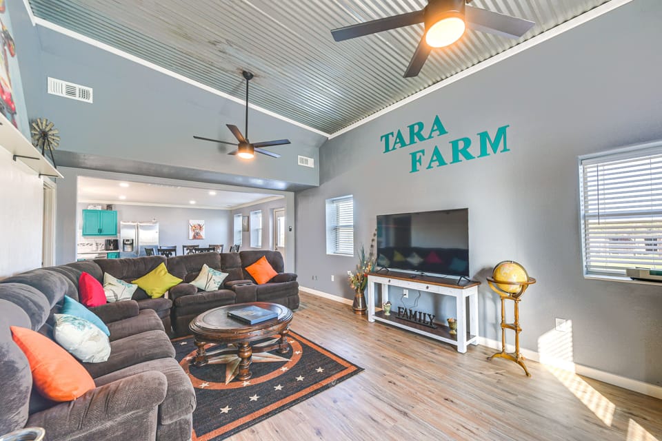 Whitney Vacation Rental | 4BR | 2BA | 1,920 Sq Ft | Step-Free Entry