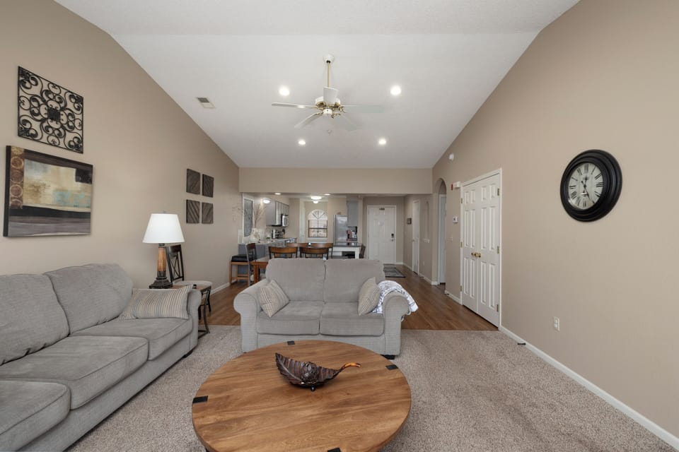 Living room (2)