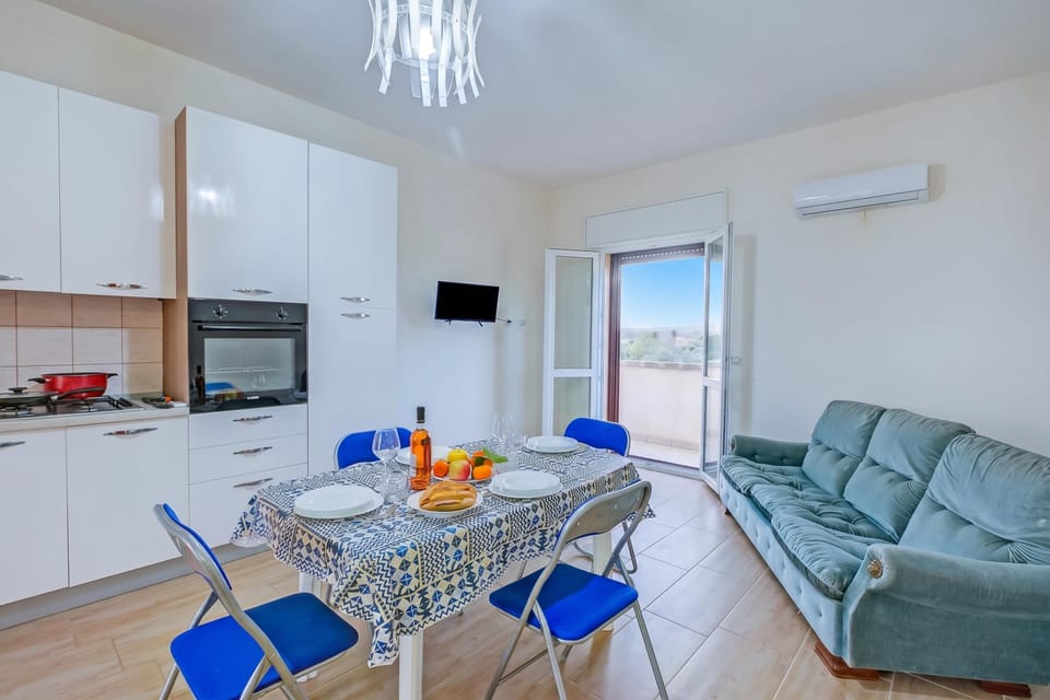 Kitchen and dining area