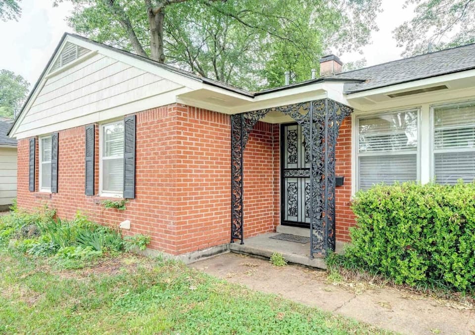 Front entrance to the house