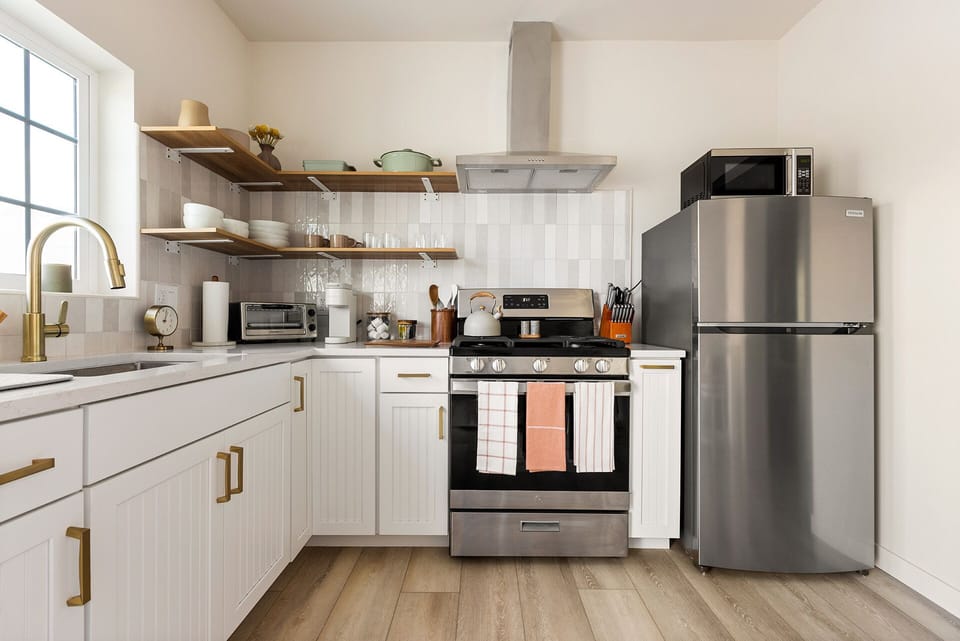 full kitchen