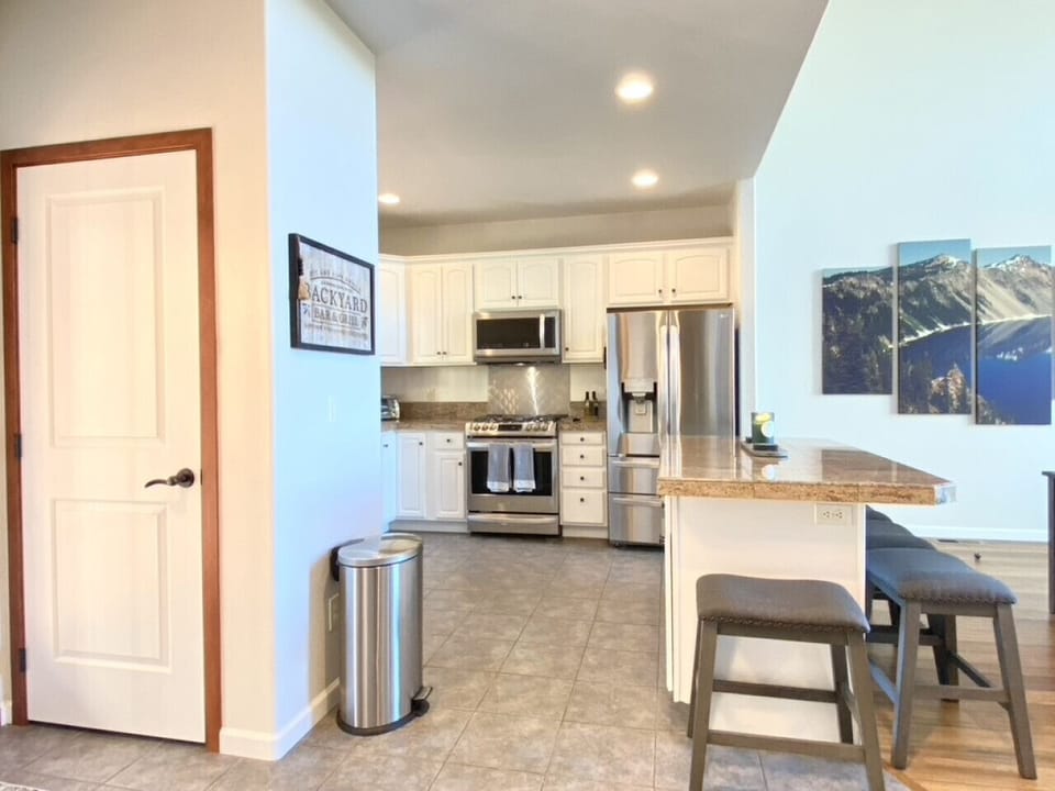 Kitchen, Pantry, Island view