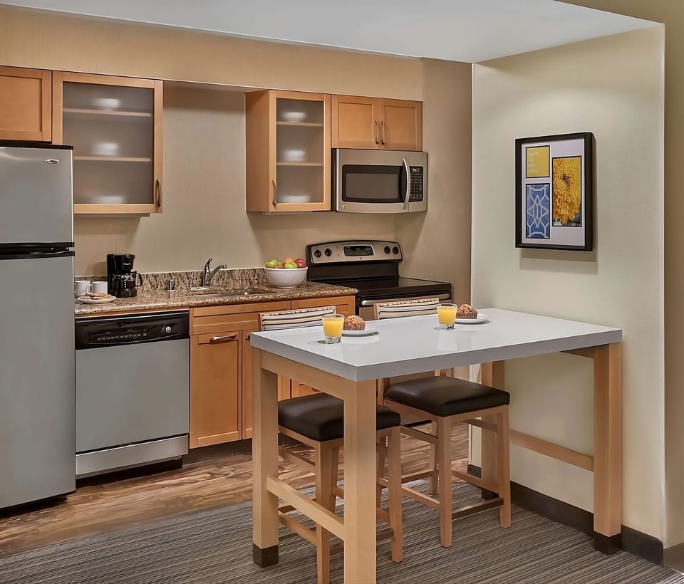 Cook and gather easily in the bright, fully equipped kitchenette.