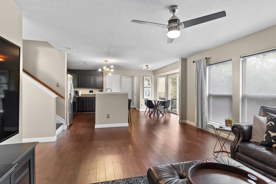 Living Room/Dining Room