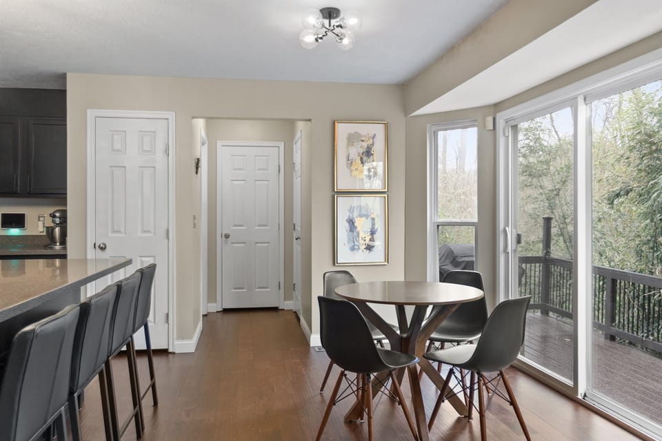Breakfast Nook/Deck Walk Out