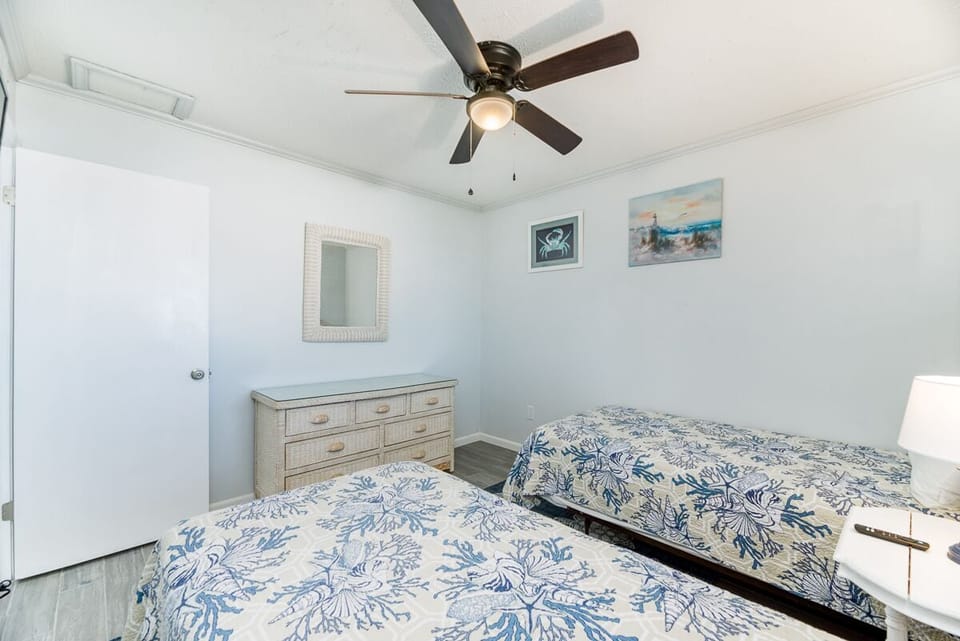 Twin Bedroom