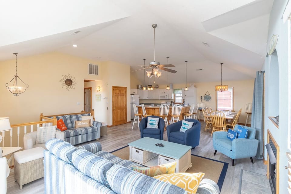 Top Level Living Area