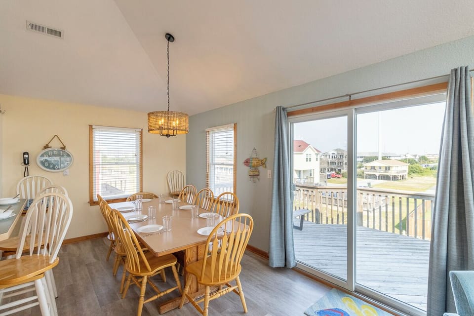 Top Level Dining Area