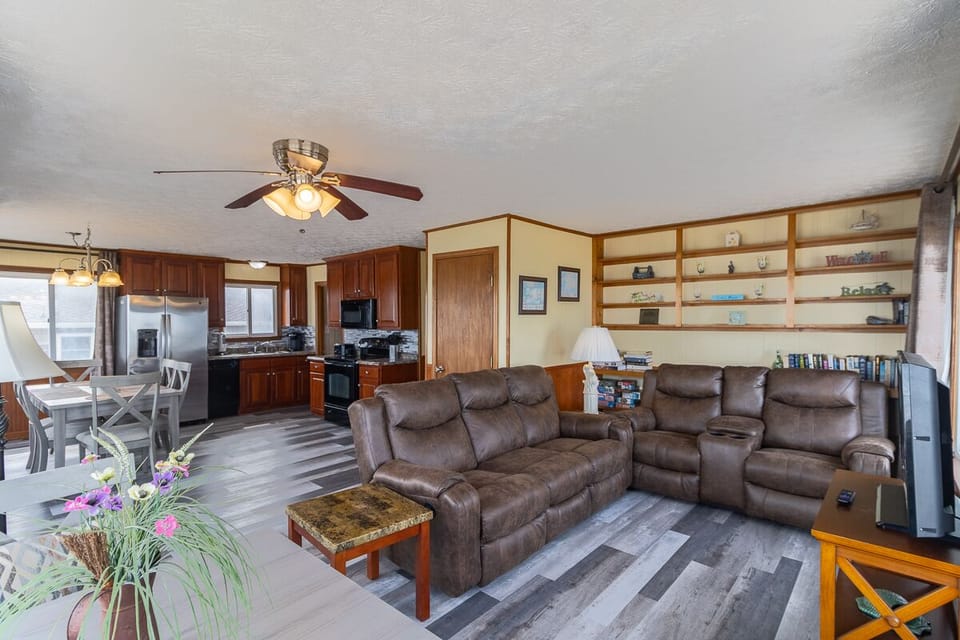 Mid Level Living Area