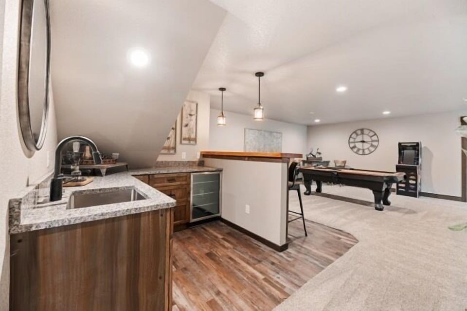 Paradise Pines-28 Medium