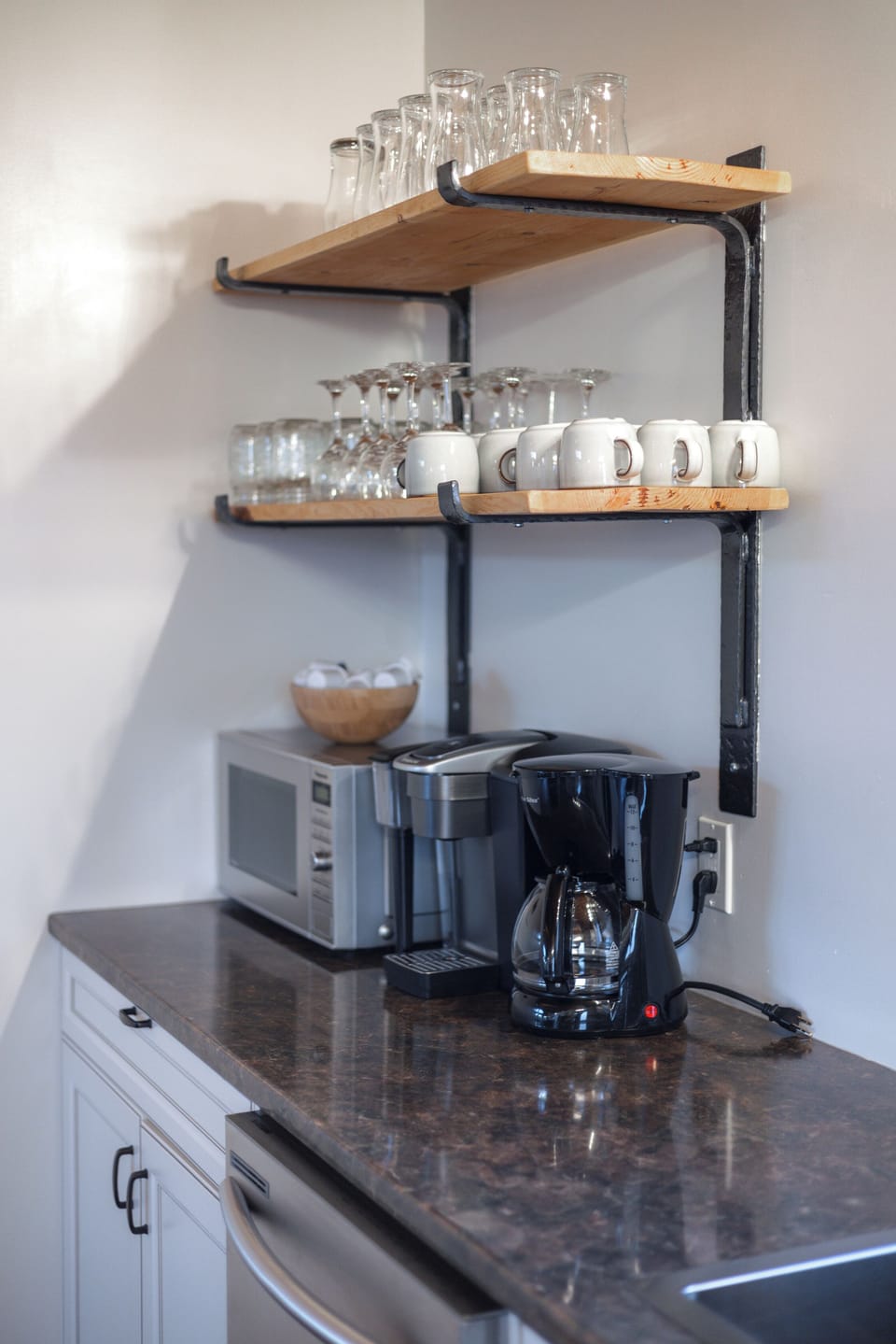 Coffee station with both drip coffee machine (includes filters) as well as Keurig pod machine