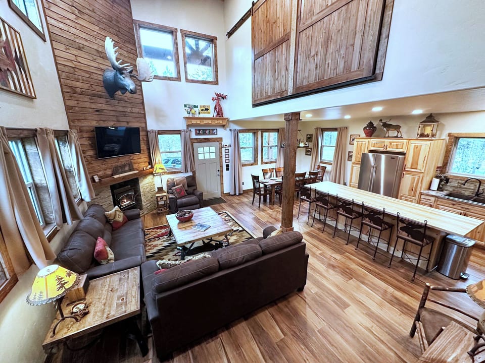 Welcome to Red Moose Lodge in beautiful Island Park, Idaho—Close to Yellowstone National Park.