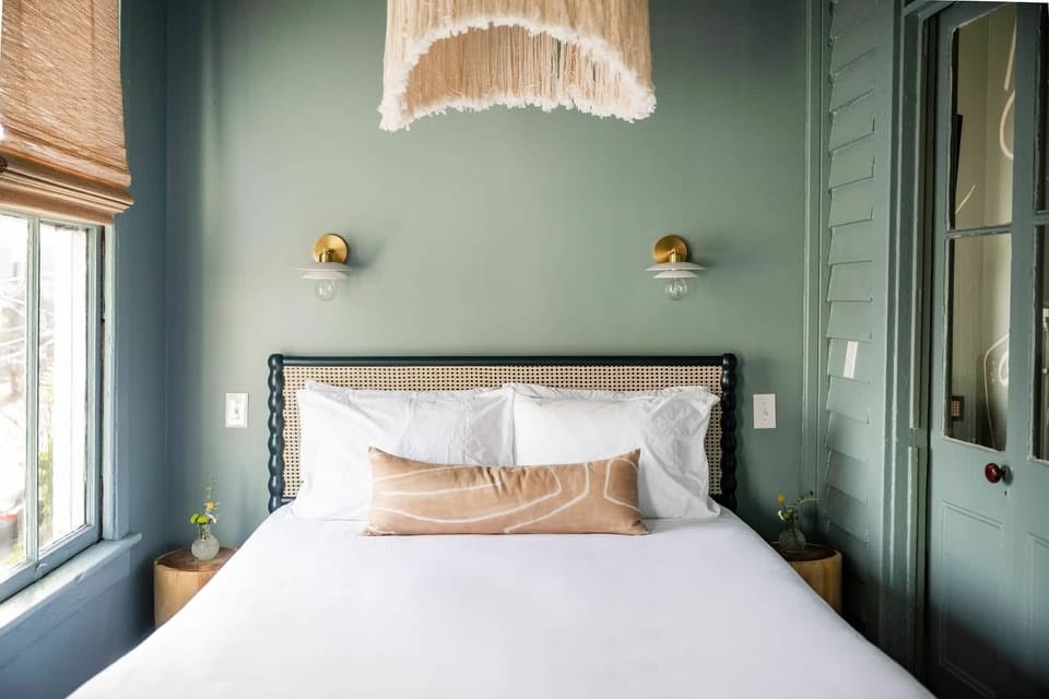 Bedroom 4: King Bed + Double Bed