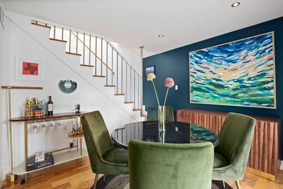 Dining room and other amenities upon request!