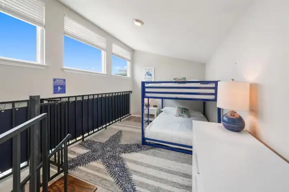 Full size bunk bed in the loft with beautiful natural lighting. 