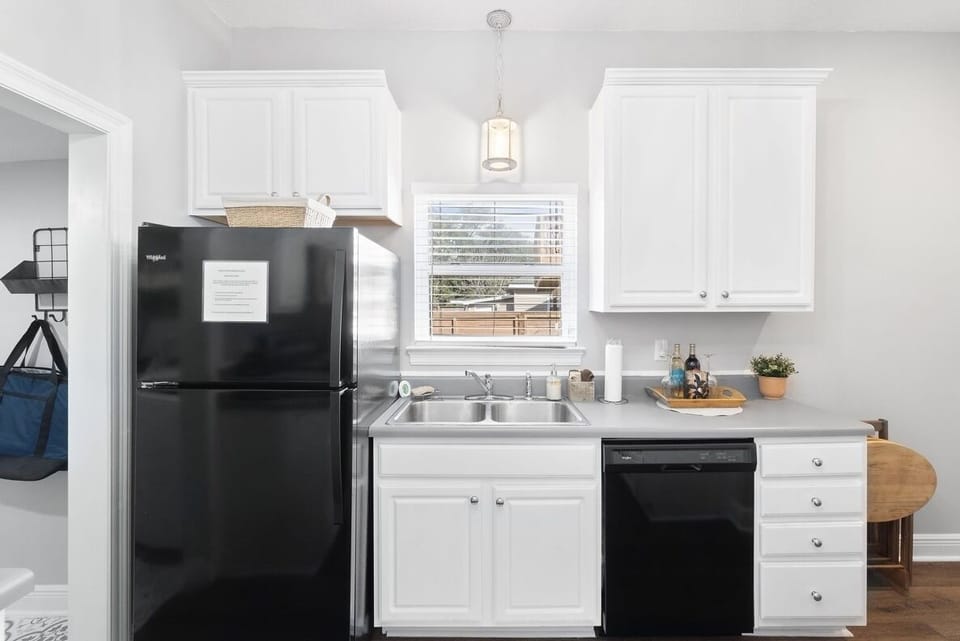 Full Size Kitchen 