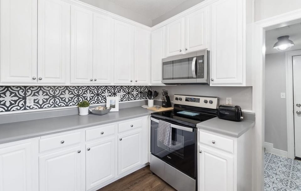 Full Size Kitchen 
