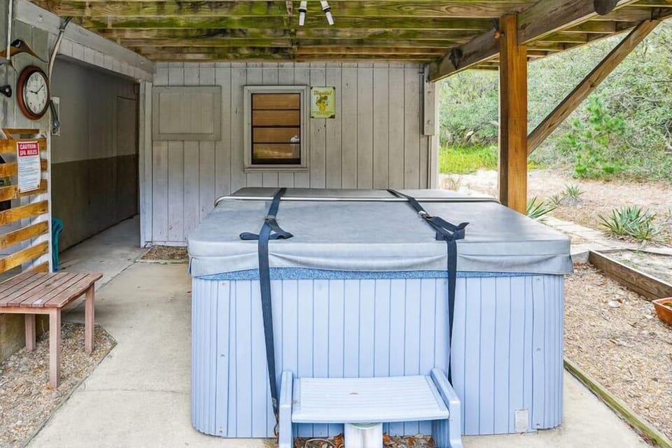 Hot Tub 2024