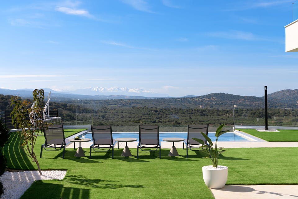 Sweet Sunshine Villa embodies the very essence of Crete country-chic.