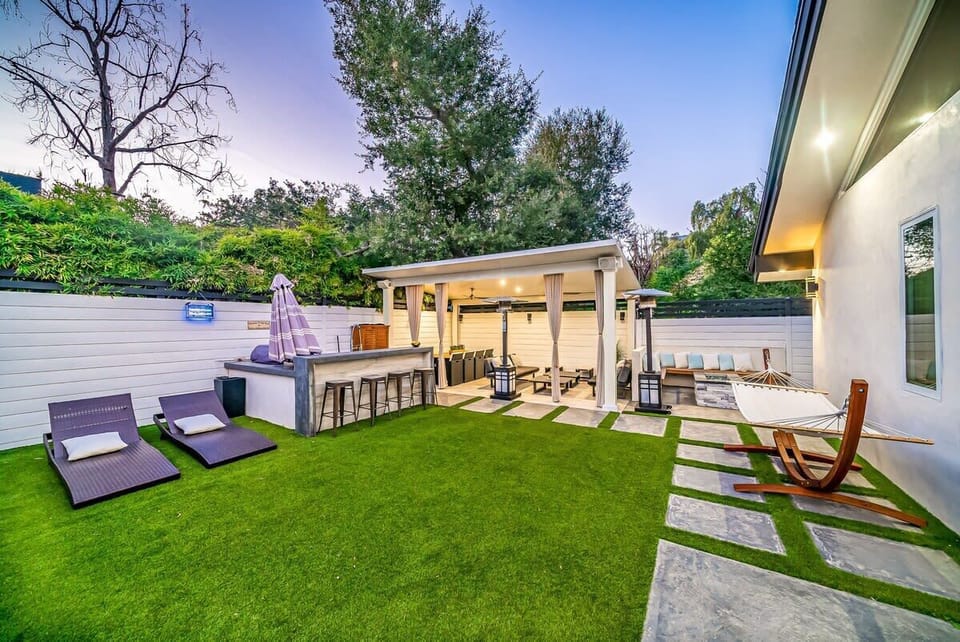 Awesome outdoor space with outdoor kitchen