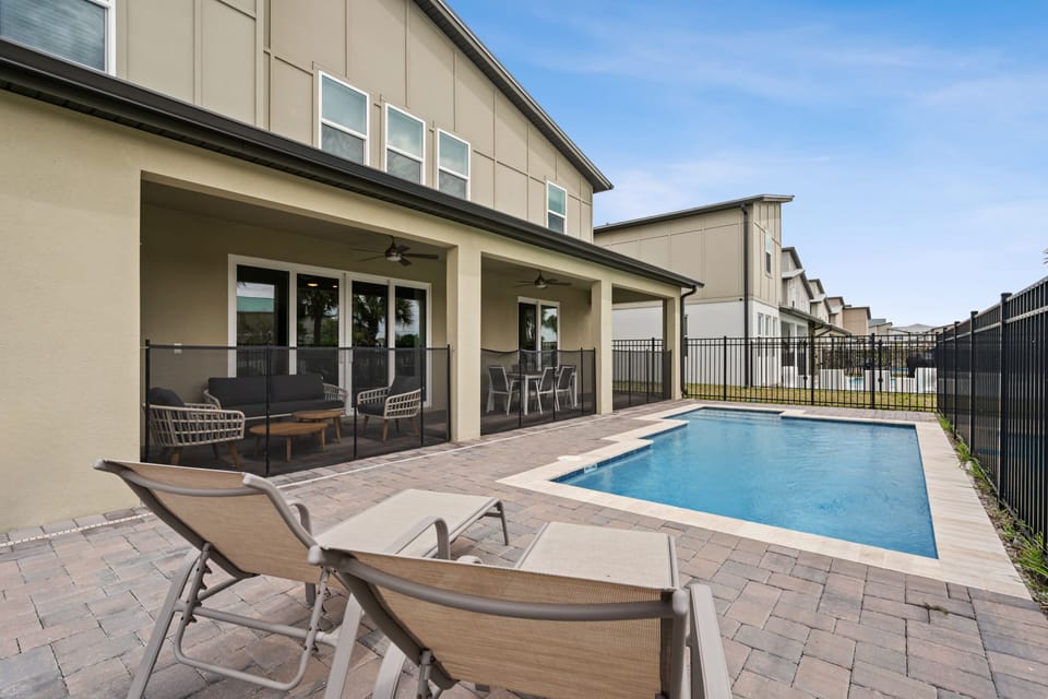 Pool area