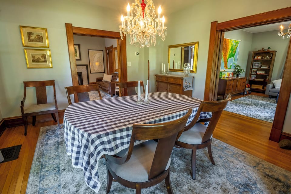 Main Level | Dining Room